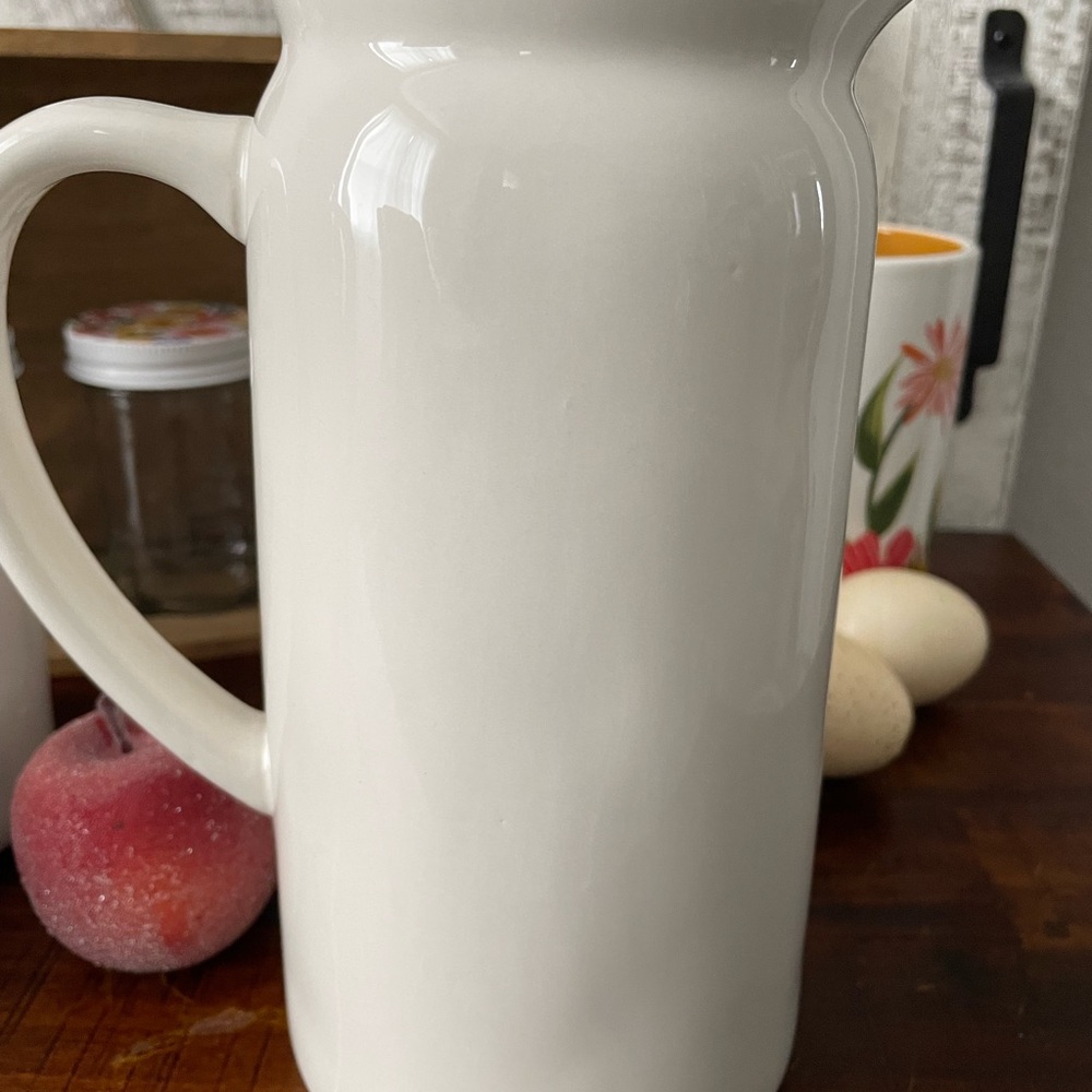 Retired Rae Dunn Moo Pitcher. HTF OG. In Excellent condition. - Picture 4 of 8